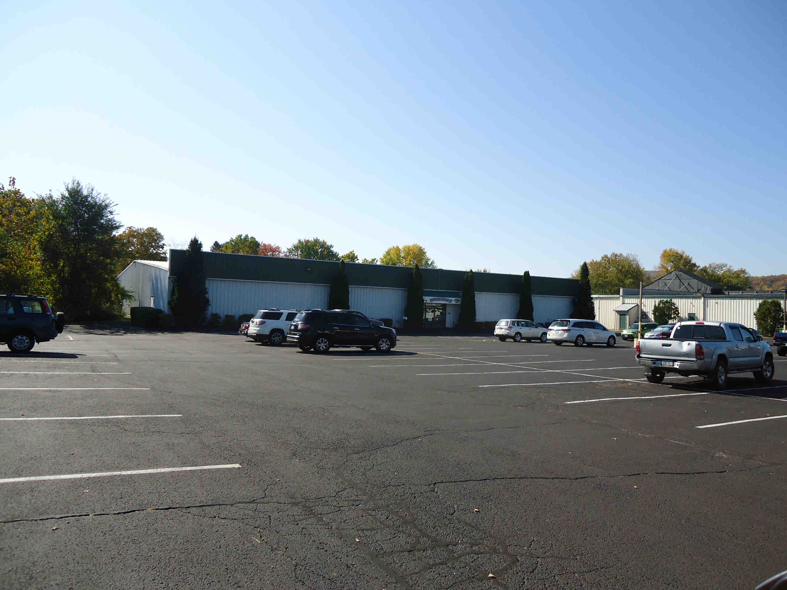 Building photograph for 131 DANBURY RD